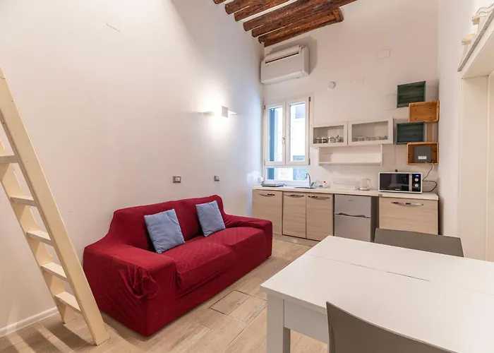Ca Giardini Apartments in Biennale by Bricola Apartments